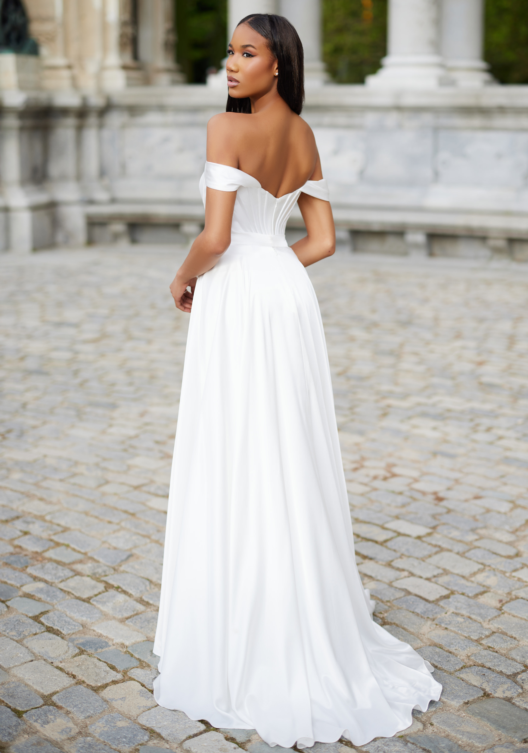 Vestido de novia_1055_marfil_Christian Koehlert Vestido de novia_1055_marfil_Christian Koehlert